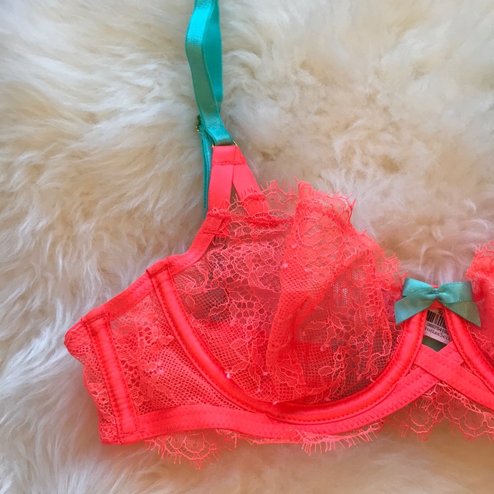 NWT Victoria’s Secret orange unlined demi bra! - Picture 2 of 3